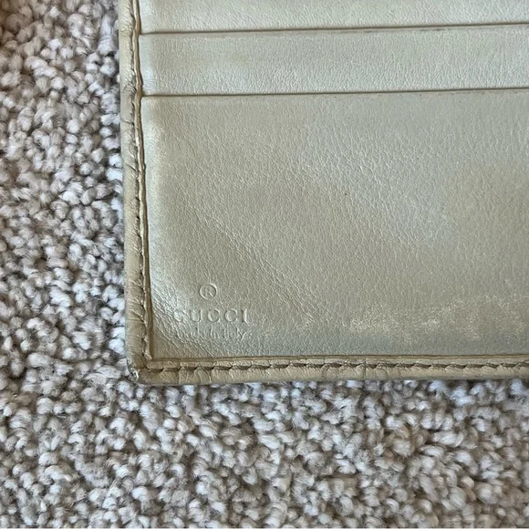 Gucci Monogram Princy Compact Wallet - Picture 5 of 11